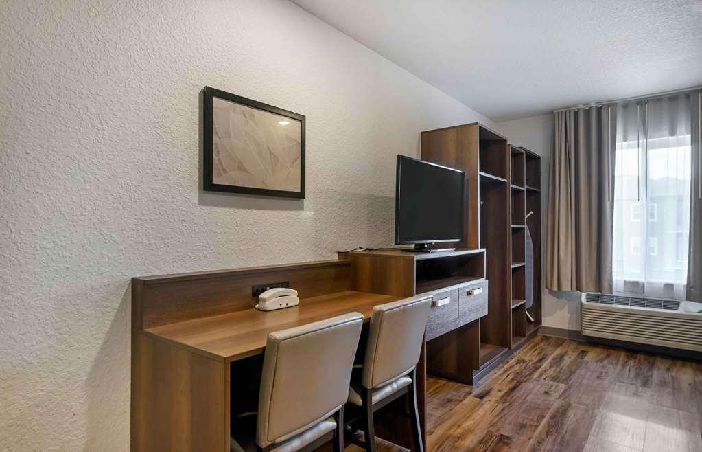 Extended Stay America Select Suites - Tampa - Brandon - East Heartland Room photo