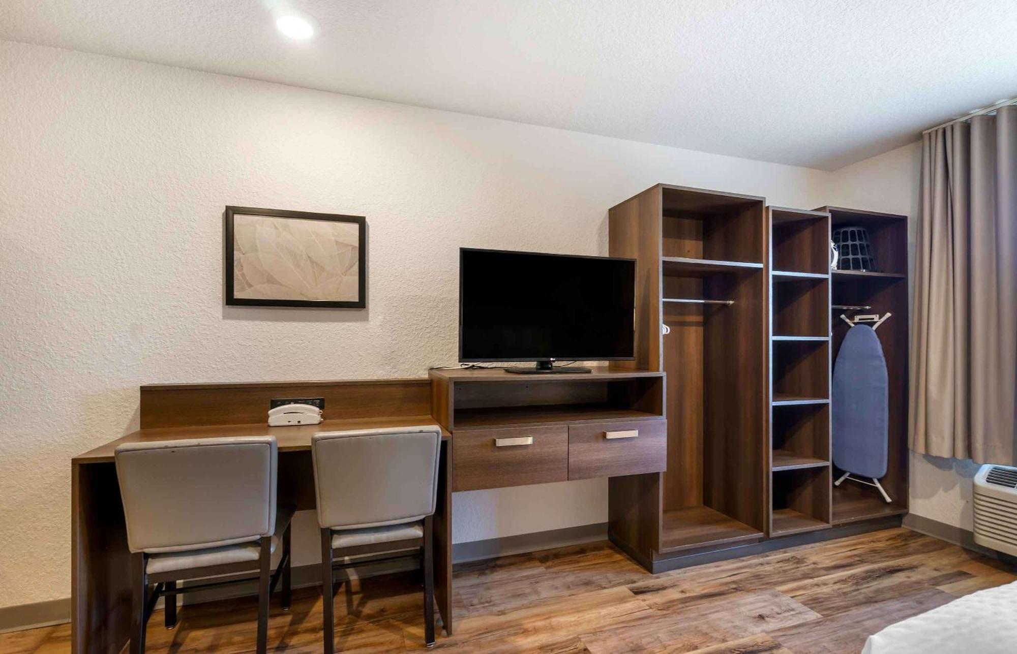 Extended Stay America Select Suites - Tampa - Brandon - East Heartland Exterior photo