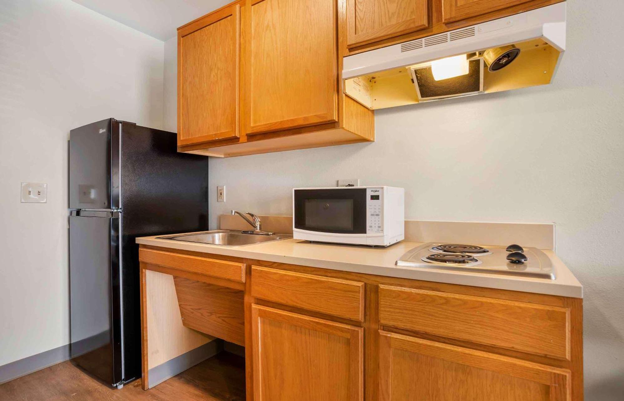 Extended Stay America Select Suites - Tampa - Brandon - East Heartland Exterior photo